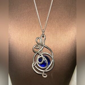 Silver Necklace with a Beautiful Pendant